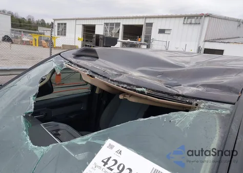 2019 Ram 2500 Big Horn 4X4 8' Box from USA, damaged, VIN 3C6UR5JL2KG689168